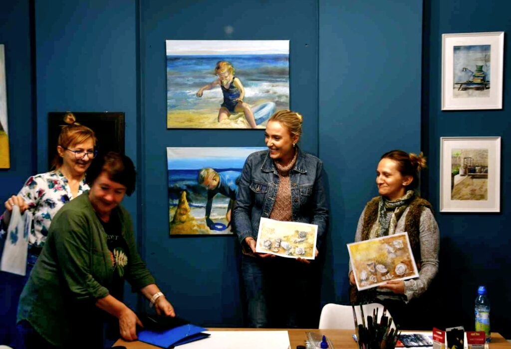 Warsztaty plastyczne dla początkujących 24 Messenger creation 6165C00A 38B1 462C 9C14 21C2AE2ECE8D